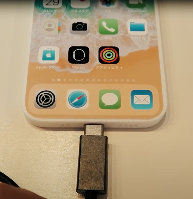 Mock Up Shows 5 5 Inch Iphone 13 Prototype With No Notch And Usb C Port